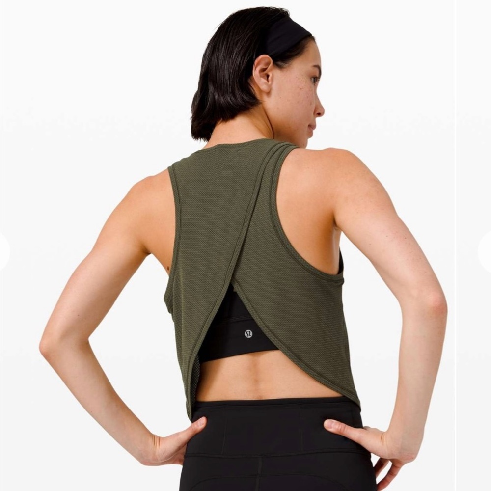 Lululemon Fast as Light Tank, mesh size 6